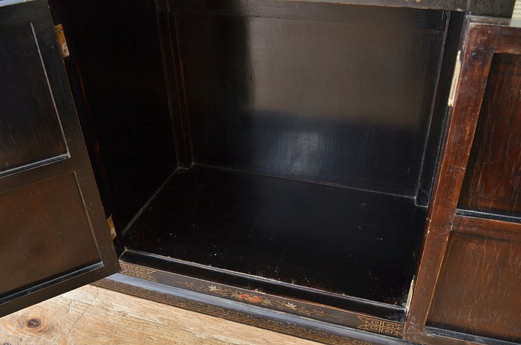 アンティーク家具　石細工の素晴らしいアンティーク飾り棚