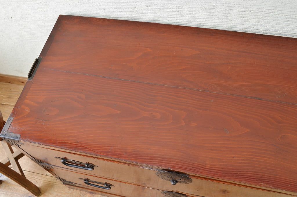 アンティーク家具　☆木目の素晴らしい二段重ね庄内箪笥