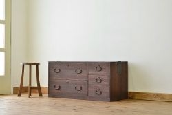 アンティーク家具　シンプルなアンティークローボード(ローチェスト)
