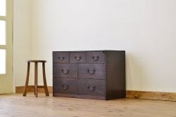 アンティーク家具　古民具　骨董　使い込まれたアンティーク時代箪笥