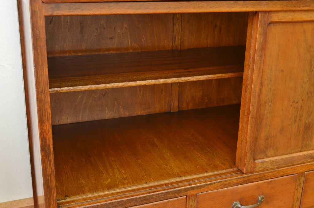 アンティーク家具　☆古いナラ材の作業台付きアンティーク食器棚