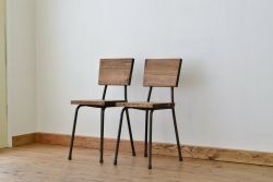 アンティーク家具　鉄脚のシンプルなイス(椅子)2脚セット1