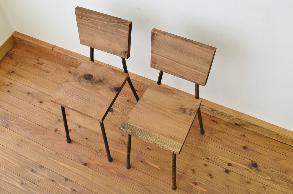 アンティーク家具　鉄脚のシンプルなイス(椅子)2脚セット1