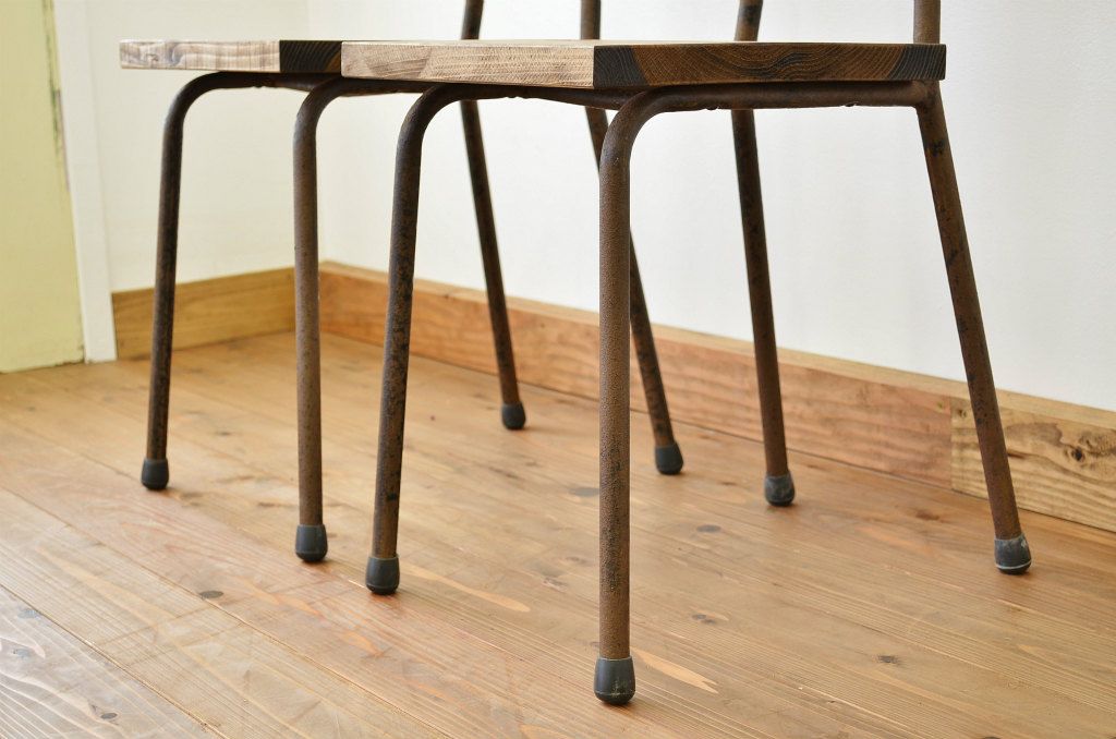 アンティーク家具　鉄脚のシンプルなイス(椅子)2脚セット2