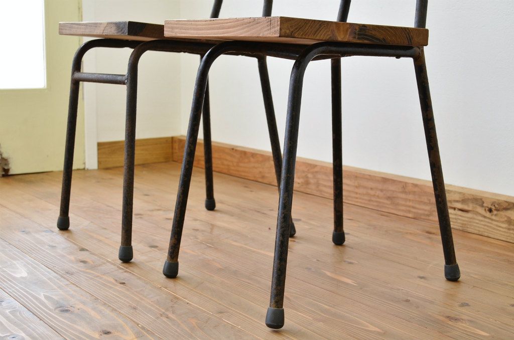 アンティーク家具　鉄脚のシンプルなイス(椅子)2脚セット5