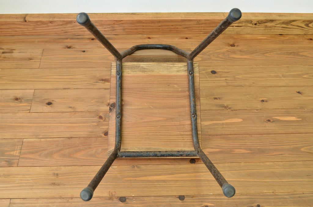 アンティーク家具　鉄脚のシンプルなイス(椅子)2脚セット5