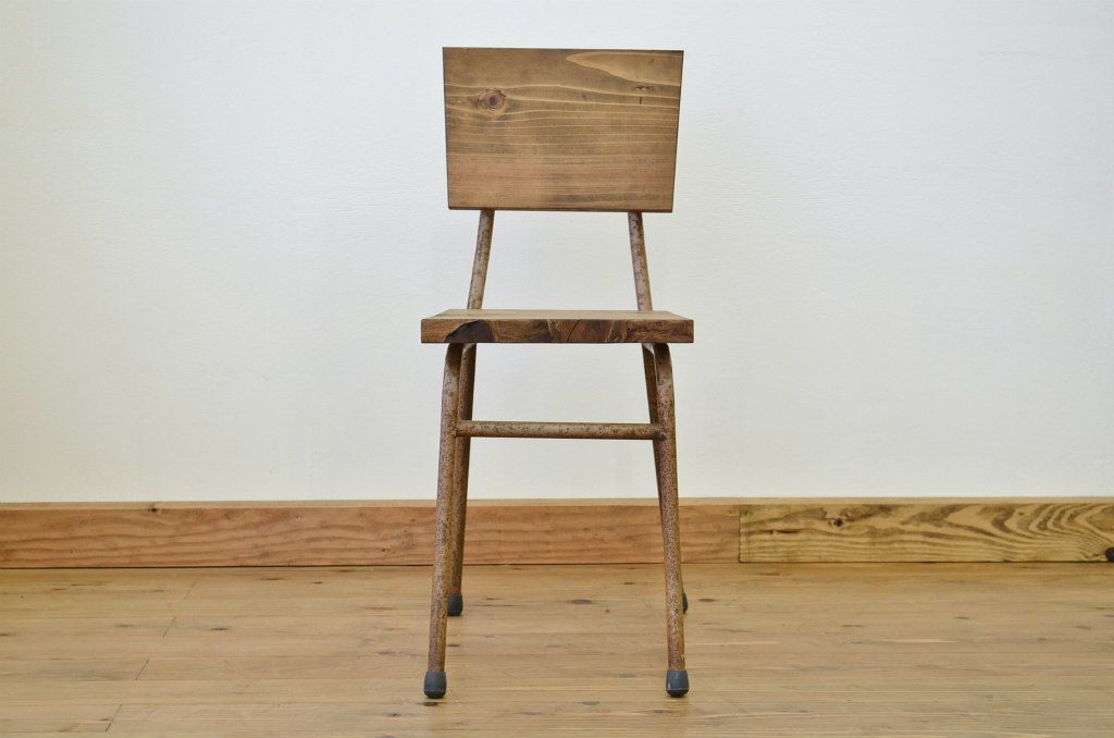 アンティーク家具　鉄脚のシンプルなイス(椅子)1脚