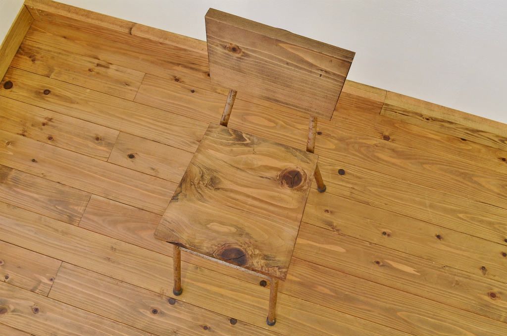 アンティーク家具　鉄脚のシンプルなイス(椅子)1脚