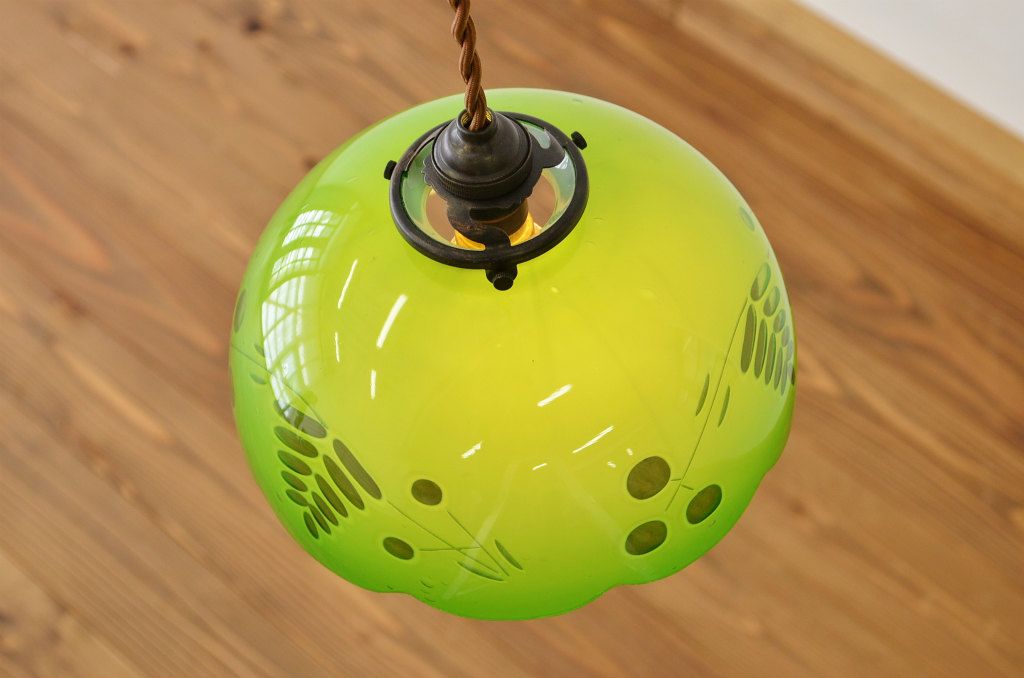中古レプリカ被せガラス電笠(吊り下げ照明)