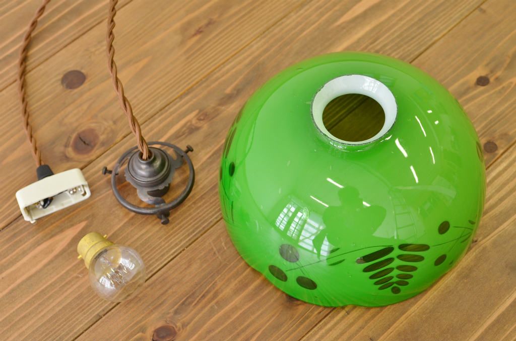 中古レプリカ被せガラス電笠(吊り下げ照明)