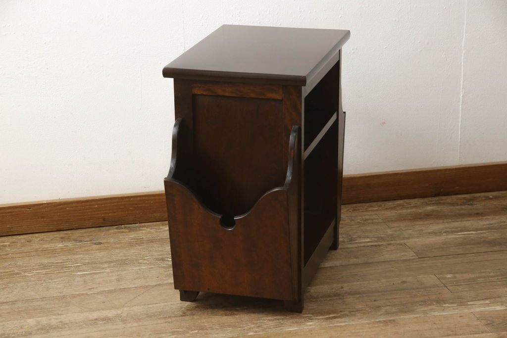 中古　絶版品　北海道民芸家具　#440　便利な収納ポケットが付いたマガジン卓(サイドテーブル、マガジンラック)(R-058221)