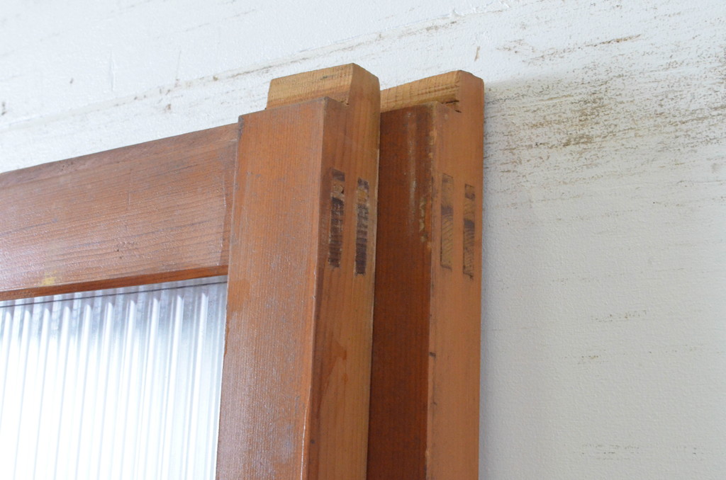 レトロ建具 昭和レトロな空間づくりにおすすめのモールガラス