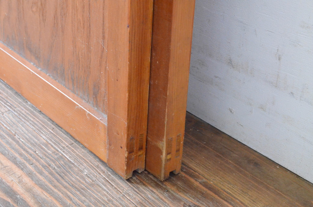 レトロ建具 昭和レトロな空間づくりにおすすめのモールガラス