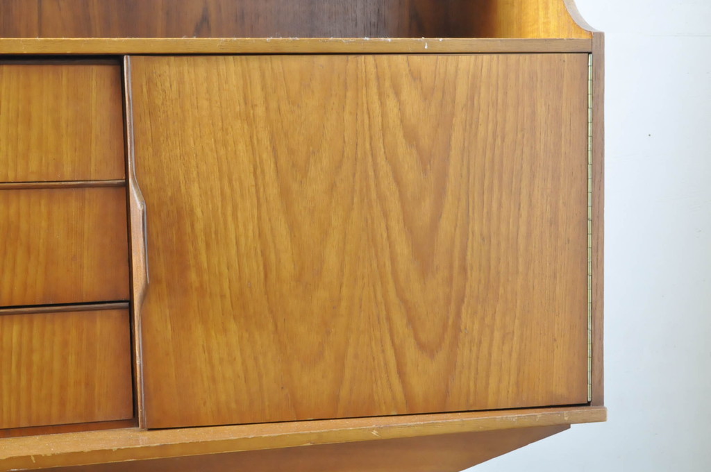 イギリスビンテージ　チーク材　北欧スタイルにおすすめなサイドボード(収納棚、戸棚、飾り棚、サイドキャビネット、ヴィンテージ)(R-065202)