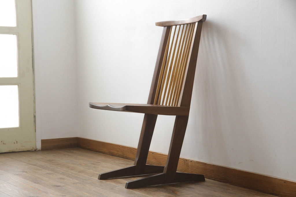 中古　ジョージナカシマ　桜製作所　コノイドチェア(CONOID CHAIR)　CN101　スタイリッシュな佇まいのサイドチェア(ジョージ・ナカシマ、板座チェア、ダイニングチェア、椅子、イス)(R-068144)