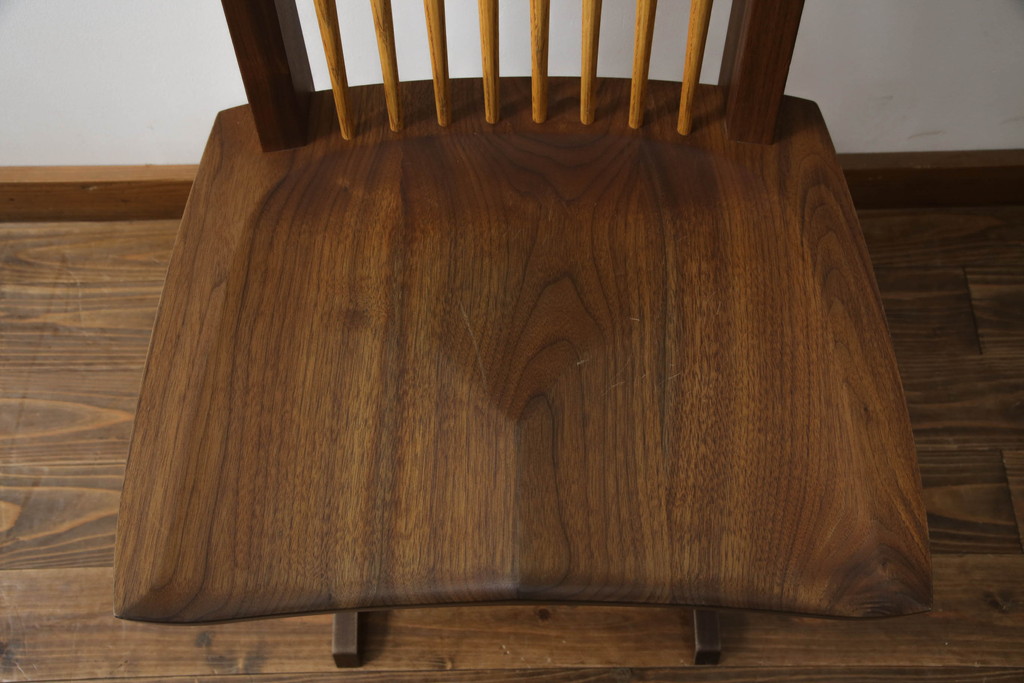 中古　ジョージナカシマ　桜製作所　コノイドチェア(CONOID CHAIR)　CN101　スタイリッシュな佇まいのサイドチェア(ジョージ・ナカシマ、板座チェア、ダイニングチェア、椅子、イス)(R-068144)