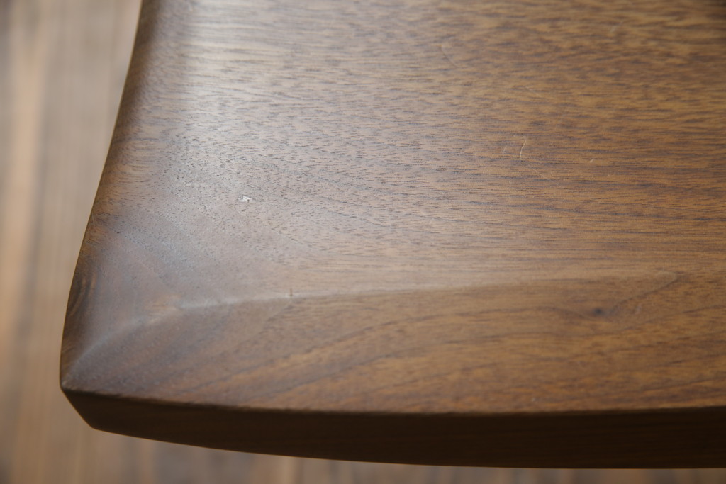 中古　ジョージナカシマ　桜製作所　コノイドチェア(CONOID CHAIR)　CN101　スタイリッシュな佇まいのサイドチェア(ジョージ・ナカシマ、板座チェア、ダイニングチェア、椅子、イス)(R-068144)