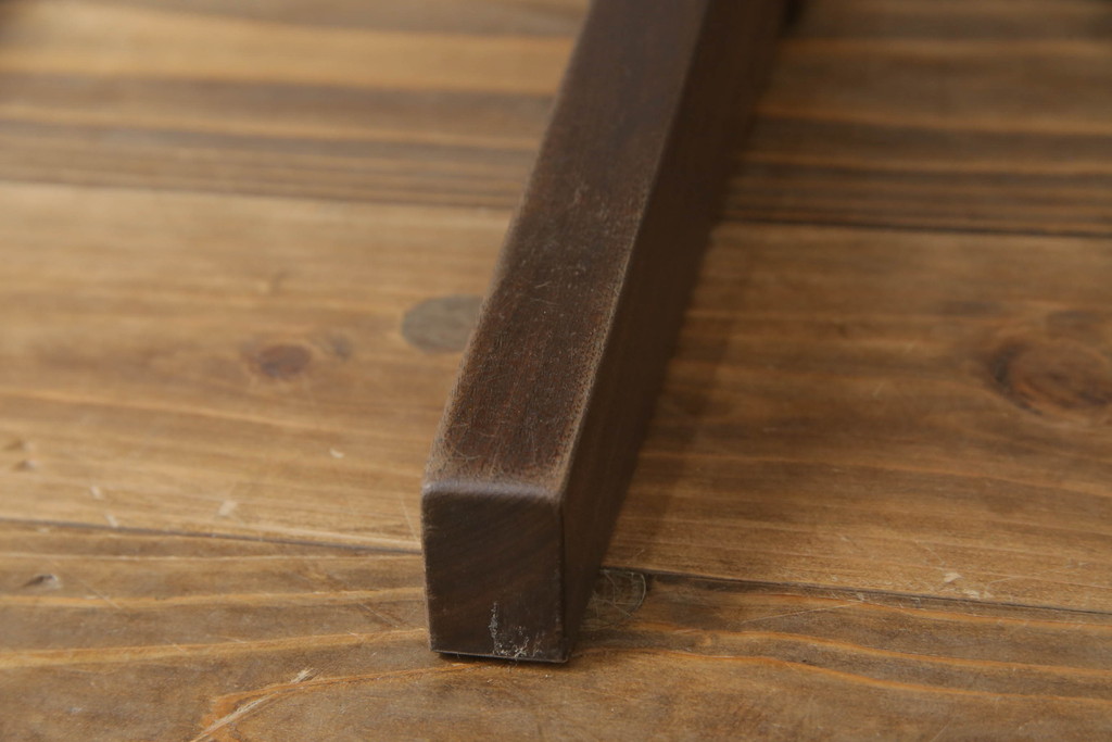 中古　ジョージナカシマ　桜製作所　コノイドチェア(CONOID CHAIR)　CN101　スタイリッシュな佇まいのサイドチェア(ジョージ・ナカシマ、板座チェア、ダイニングチェア、椅子、イス)(R-068144)