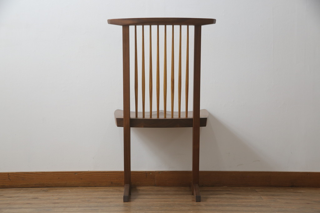 中古　ジョージナカシマ　桜製作所　コノイドチェア(CONOID CHAIR)　CN101　スタイリッシュな佇まいのサイドチェア(ジョージ・ナカシマ、板座チェア、ダイニングチェア、椅子、イス)(R-068144)