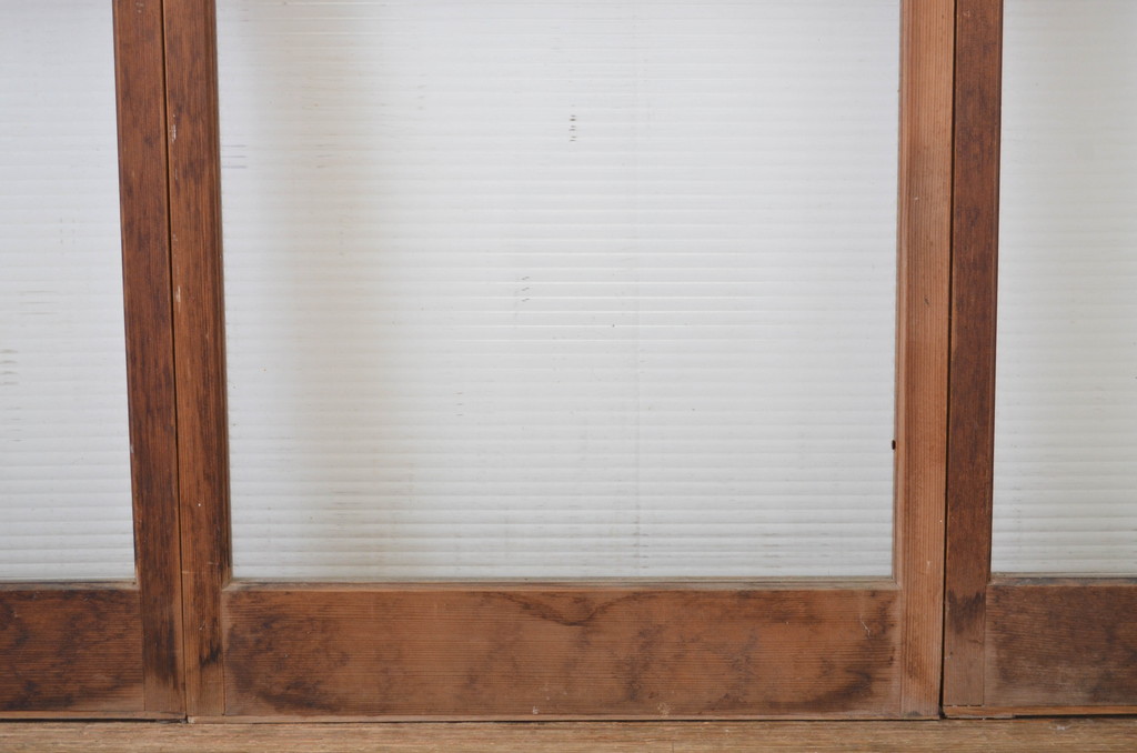 アンティーク建具　モールガラス入りのシンプルな幅狭ガラス戸4枚セット(引き戸)(R-064592)