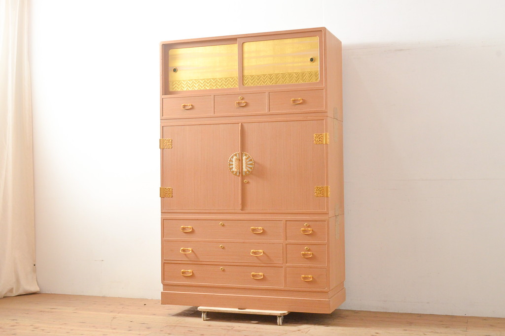 中古　美品　伝統工芸　衣装盆に至るまで凝ったつくりが魅力的な高級品!名古屋総桐箪笥(並厚、四方丸)(桐たんす、着物箪笥、衣装タンス、バラ売り可能)(R-055924)