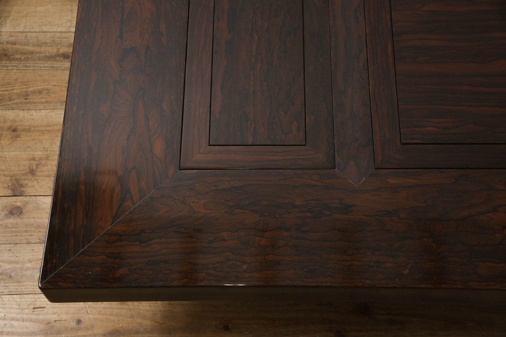 中古　最高級　シャム柿(ジリコテ)材　無垢材　特徴的な木目が目を引く、大振りな囲炉裏テーブル(座卓、長火鉢、関西火鉢、木製火鉢)(R-058695)