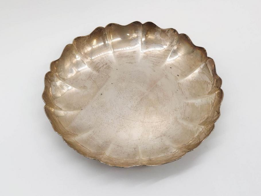 アメリカ　TIFFANY&CO.MAKERS(ティファニー メイカーズ)　STERLINGSILVER(スターリングシルバー) 25323　総重量 約497g　柔らかな縁の曲線がエレガントなプレート(変形皿、フリル、レース、中皿、深皿、菓子器、銀製品)(R-079111)