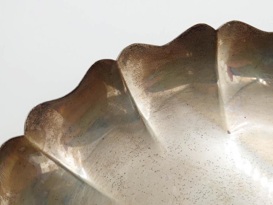 アメリカ　TIFFANY&CO.MAKERS(ティファニー メイカーズ)　STERLINGSILVER(スターリングシルバー) 25323　総重量 約497g　柔らかな縁の曲線がエレガントなプレート(変形皿、フリル、レース、中皿、深皿、菓子器、銀製品)(R-079111)