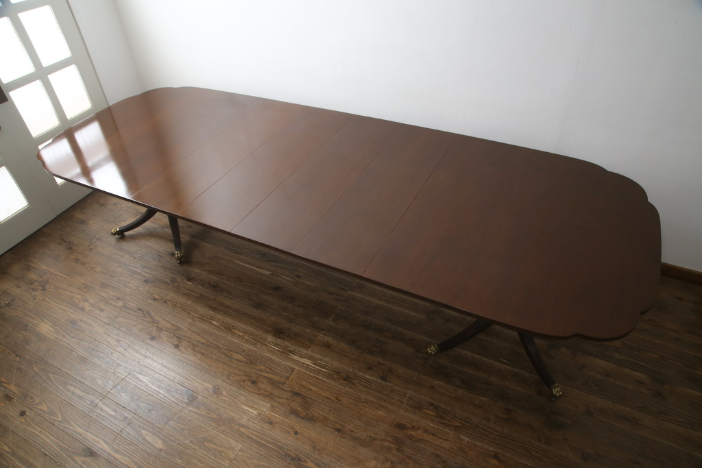 中古　最高級　アメリカ　KINDEL(キンデル)　マホガニー材　脚先まで凝ったつくりが目を引くエクステンションテーブル(定価約240万円)(ダイニングテーブル、4人掛け、6人掛け)(R-059571)