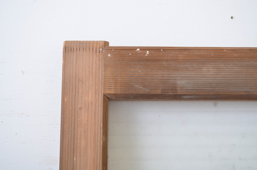 アンティーク建具　古い木味が趣を醸し出す小さな引き戸1枚(くぐり戸、潜戸、窓、ガラス戸)(R-064598)