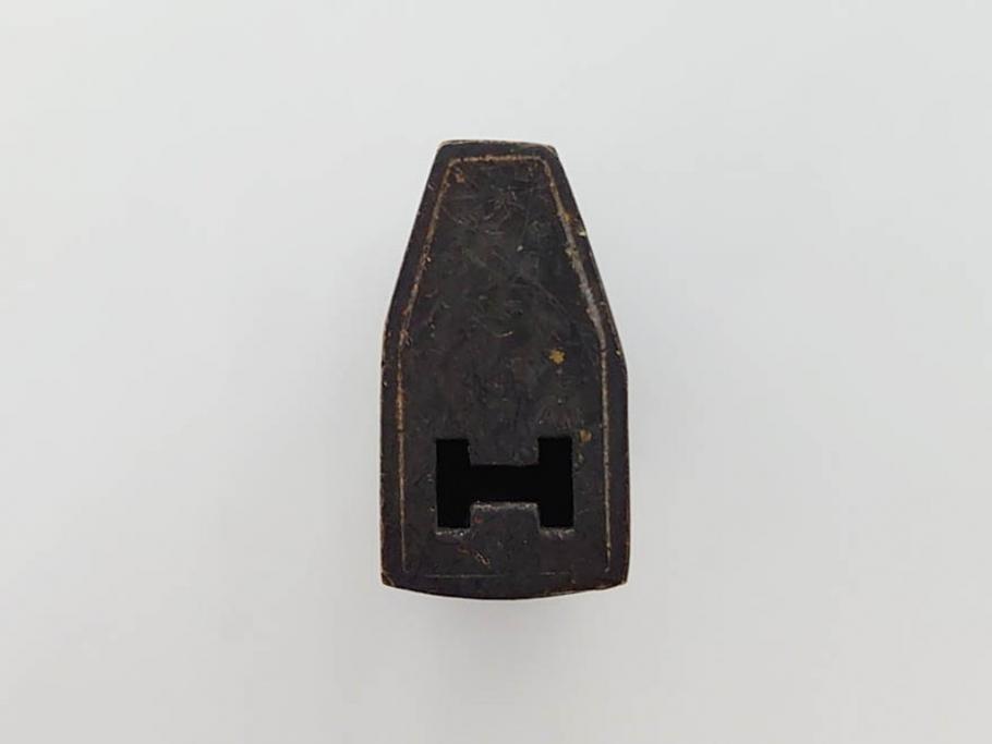 中国　古銅　錠前　重厚感のある文字合わせ錠等5点セット(李朝、朝鮮、鍵、カギ、ディスプレイ)(R-079116)