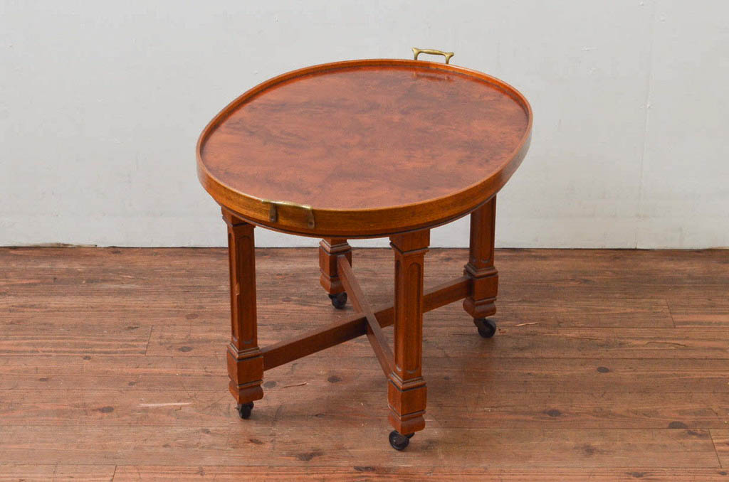 中古　美品　DREXEL HERITAGE(ドレクセルヘリテイジ)　FRANCHESCA(フランチェスカ)　キャスター付きで便利! クラシカルなツインカクテルテーブル(サイドテーブル、ワゴン、トロリー、コーヒーテーブル)(R-076056)