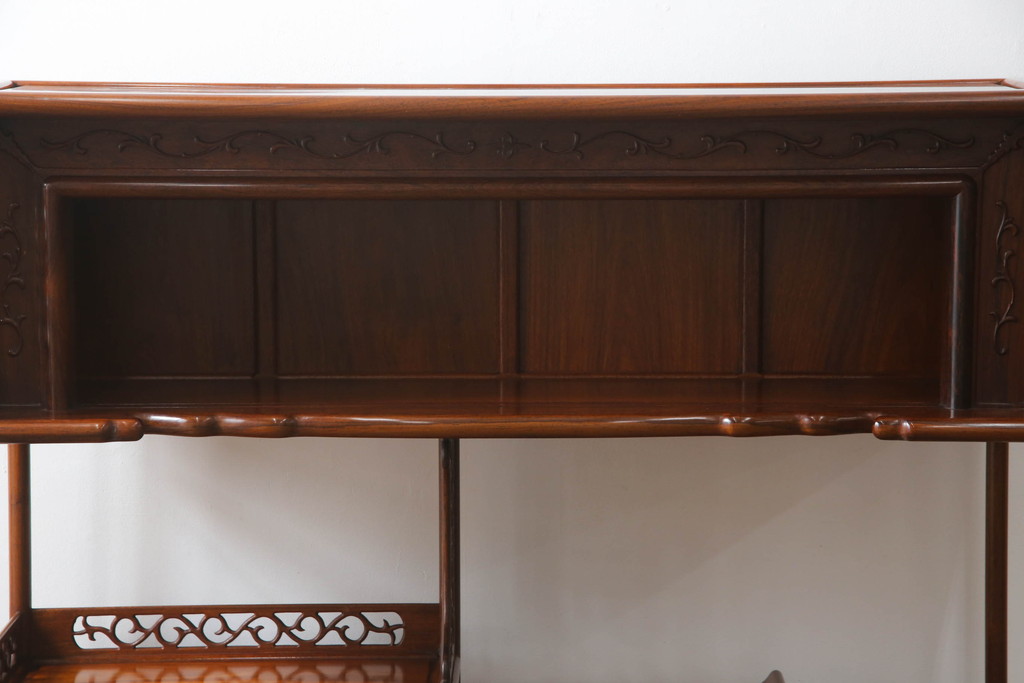 中古　美品　花梨(カリン)材　上質なこだわりの空間づくりにおすすめの飾り棚(茶棚、唐木、戸棚、収納棚、違い棚)(R-068145)