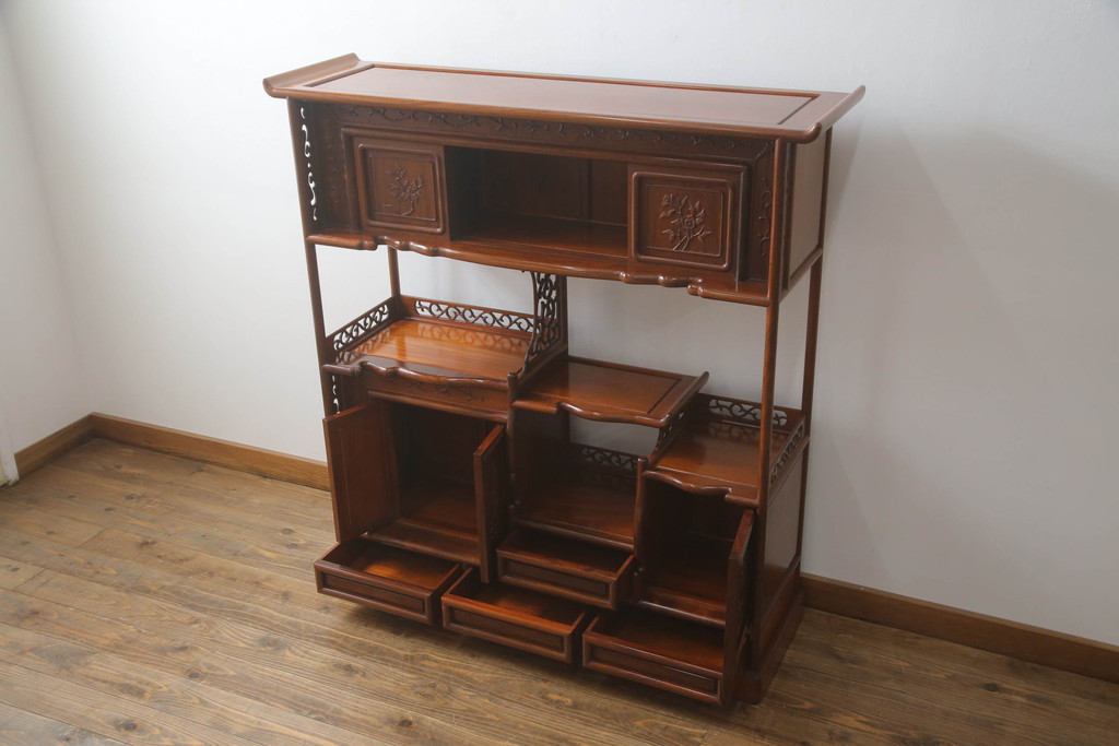 中古　美品　花梨(カリン)材　上質なこだわりの空間づくりにおすすめの飾り棚(茶棚、唐木、戸棚、収納棚、違い棚)(R-068145)