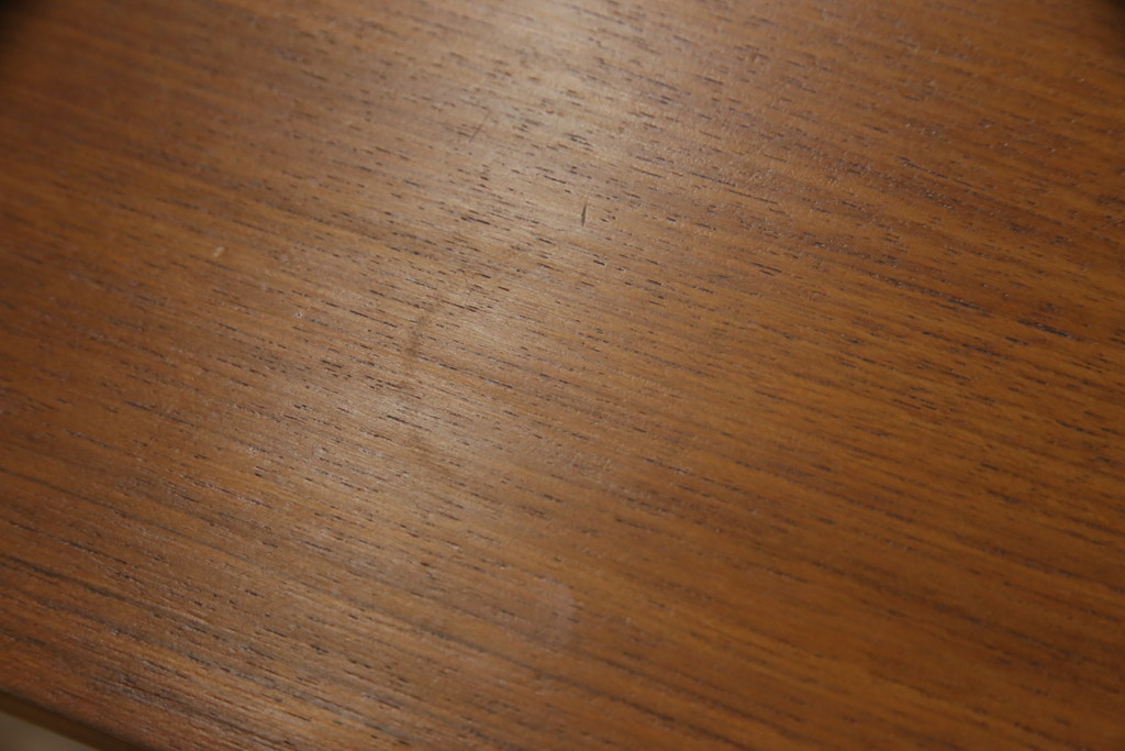 イギリスビンテージ　チーク材　ナチュラルテイストの空間づくりにおすすめのキャスター付きサイドテーブル(カフェテーブル、コーヒーテーブル、ヴィンテージ)(R-054597)