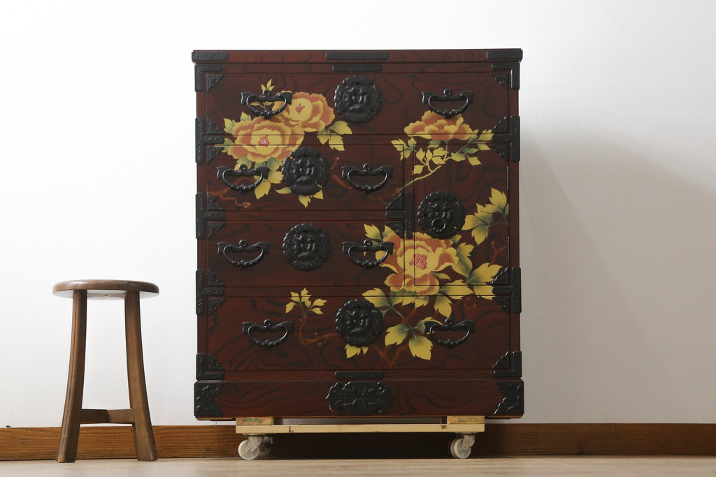 中古　美品!!　木地呂塗りに漆絵が美しい特注品の岩谷堂箪笥(小箪笥、収納箪笥、整理箪笥、和箪笥)(定価約150万円)(R-078854)