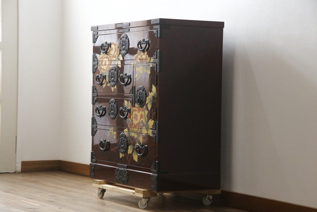 中古　美品!!　木地呂塗りに漆絵が美しい特注品の岩谷堂箪笥(小箪笥、収納箪笥、整理箪笥、和箪笥)(定価約150万円)(R-078854)