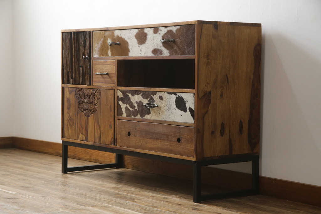中古　希少な廃番品　ドイツ家具　KARE(カレ)　RODEO(ロデオ)　3Doors 4Drw　異素材の組み合わせがユニークでお洒落なチェスト(サイドチェスト、サイドボード、引き出し、収納棚、戸棚)(R-078746)