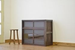 アンティーク家具　古い木のダイヤガラス収納棚(食器棚)
