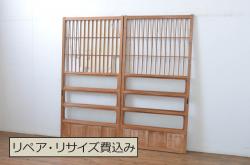 アンティーク建具　重厚!!　特注品　総欅(ケヤキ)材　昭和を感じるノスタルジックな佇まいが魅力的なガラス戸2枚セット(引き戸)(R-080970)