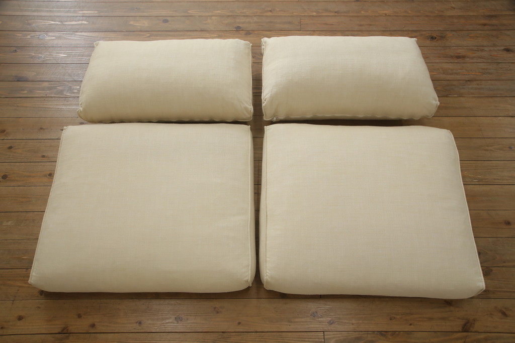 中古　ACTUS(アクタス)　シンプルモダンな佇まいが魅力の2人掛けソファ(二人掛け、2P)(R-069767)