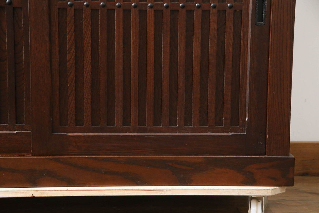 中古　美品　上質な和の空間を演出する水屋箪笥サイドボード(サイドキャビネット、収納棚、戸棚、食器棚、茶箪笥)(R-071603)