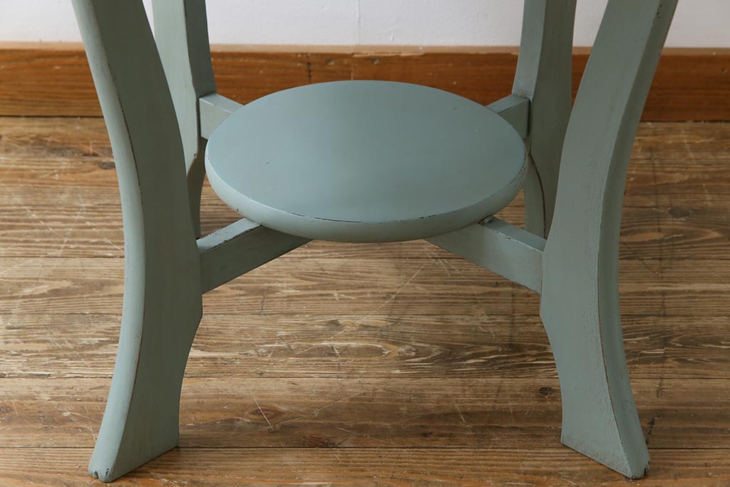 ペイント家具　すっきりとしたフォルムが美しいカフェテーブル(ラウンドテーブル、サイドテーブル)