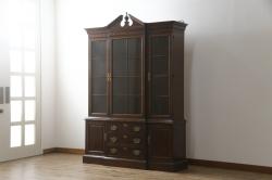 中古　美品　DREXEL HERITAGE(ドレクセルヘリテイジ)　高級感漂う上品なデザインのキャビネット(チャイナキャビネット、収納棚、戸棚、飾り棚、陳列棚、食器棚、カップボード)(R-064882)