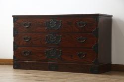 中古　美品　岩谷堂箪笥　天板リメイク　存在感のある金具が和の趣あふれる衣装箪笥(和タンス、引き出し、リビングボード)(R-060884)