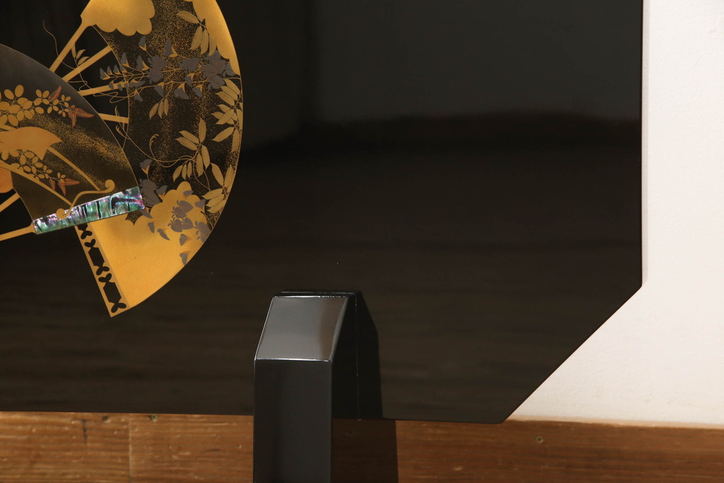 中古　美品　輪島塗り　美しい扇の蒔絵が印象的な衝立て(仕切り、パーテーション、つい立て)(定価約200万円)(R-060150)