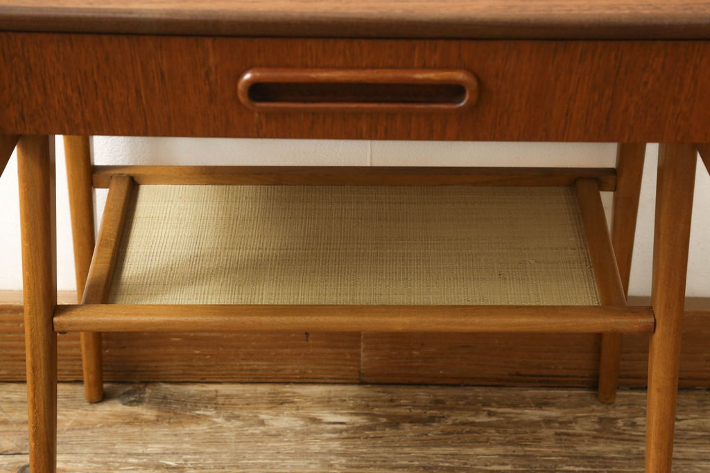 美品　デンマークビンテージ　チーク材　シンプルな中に木の温もりが感じられるサイドキャビネット(サイドテーブル、ヴィンテージ)(R-058806)
