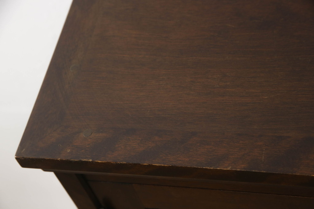 中古　北海道民芸家具　和洋どちらのお部屋にも馴染むブックケース(本箱、書棚、収納棚、キャビネット、飾り棚)(R-061028)