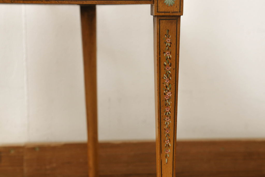 中古　超美品　六本木アピス取り扱い　イタリア　細やかで美しいアート入りのアームチェア(ダイニングチェア、椅子、イス)(定価約25万円)(R-058488)