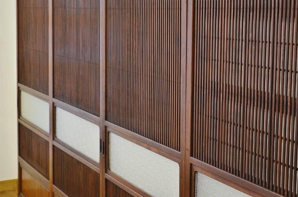 古民具　骨董　古い木のダイヤガラス格子戸4枚セット(裏障子付き)